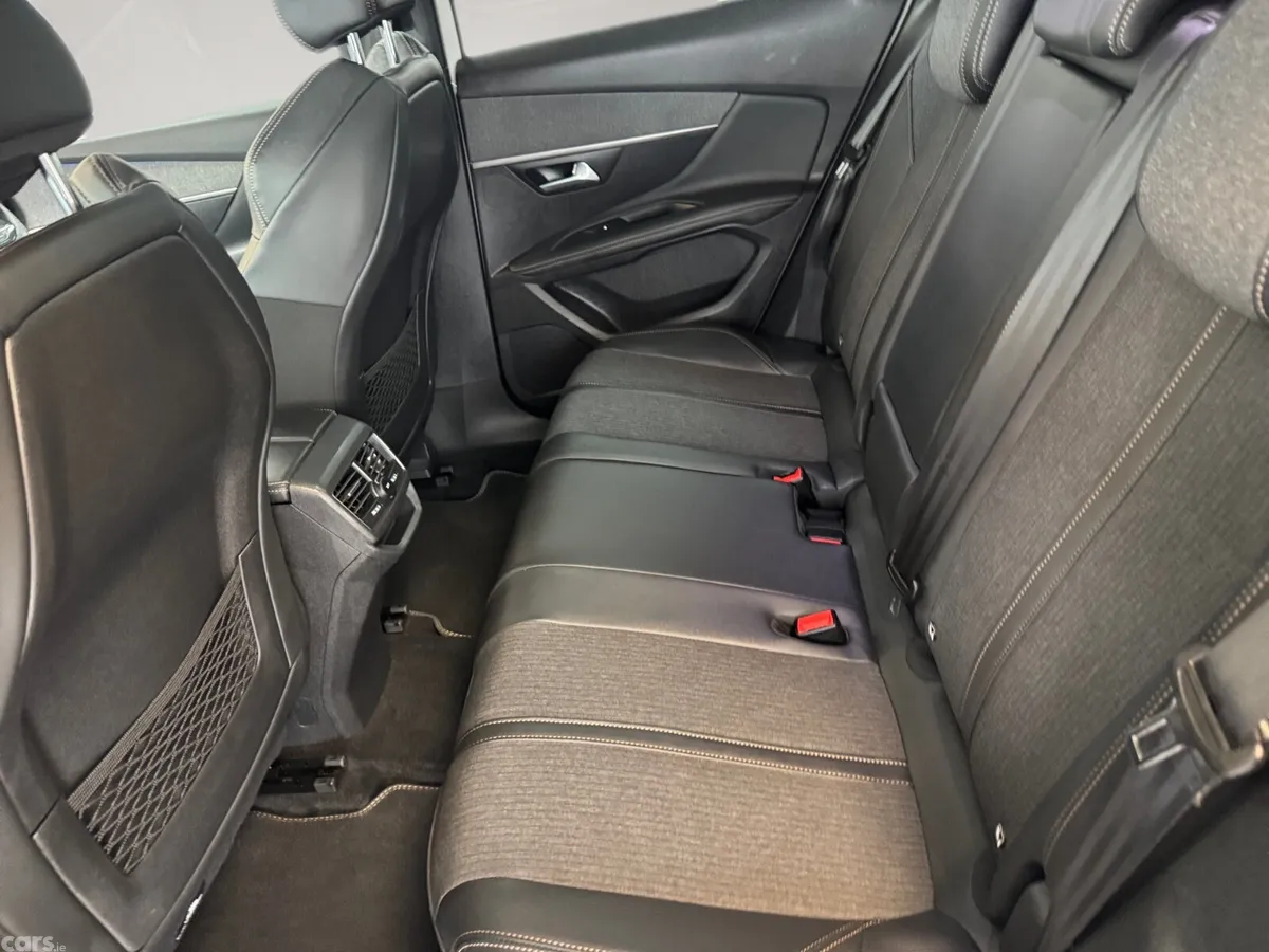 Peugeot 3008 MPV, Diesel, 2020, White
