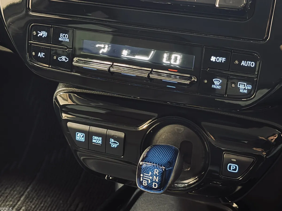 Toyota Prius Saloon, Petrol Hybrid, 2019, Red
