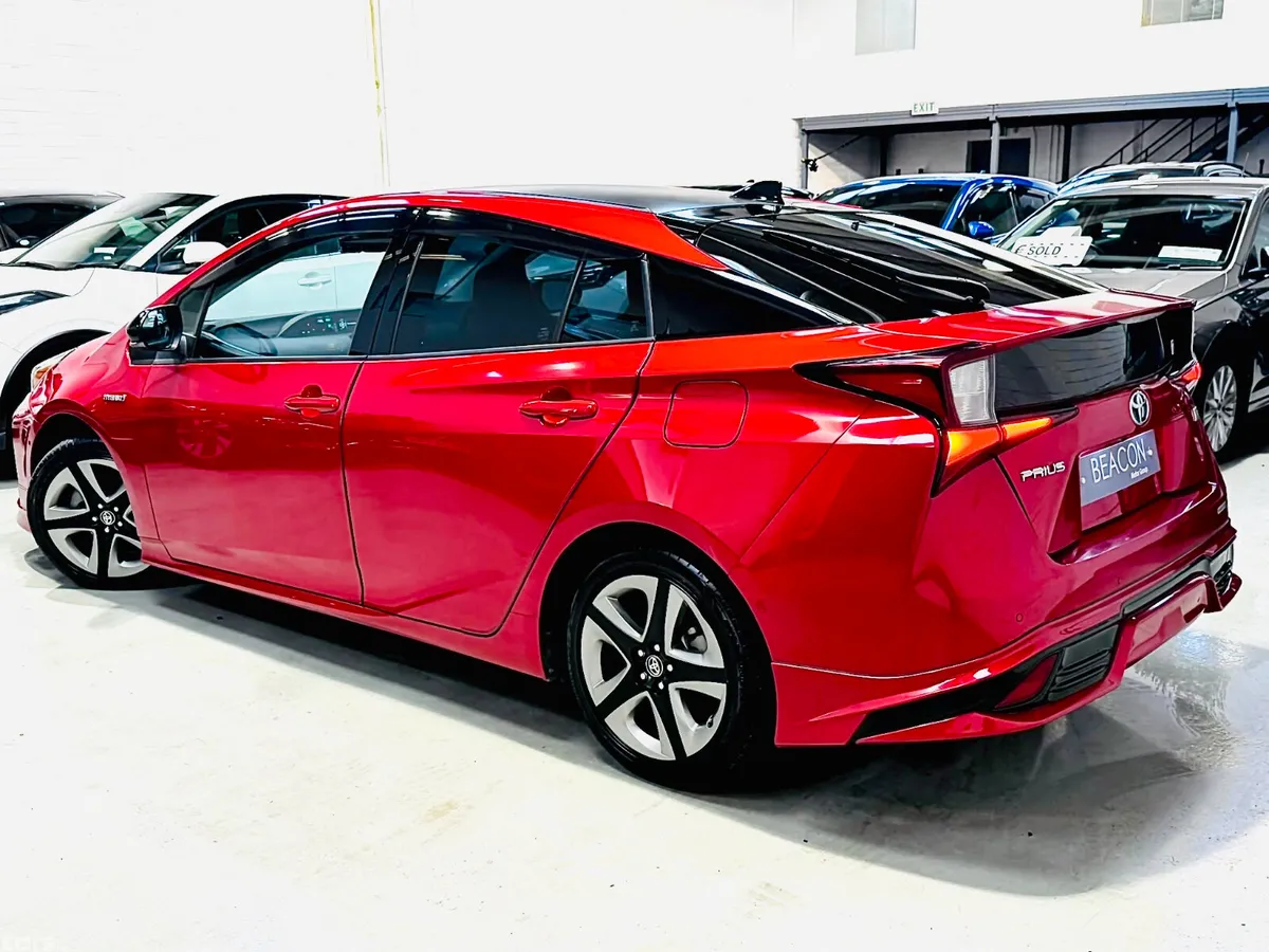 Toyota Prius Saloon, Petrol Hybrid, 2019, Red