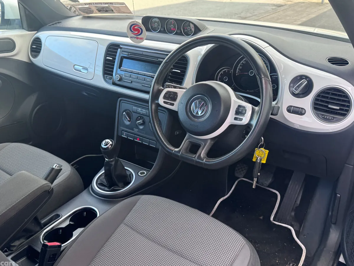 Volkswagen Beetle Hatchback, Diesel, 2013, White