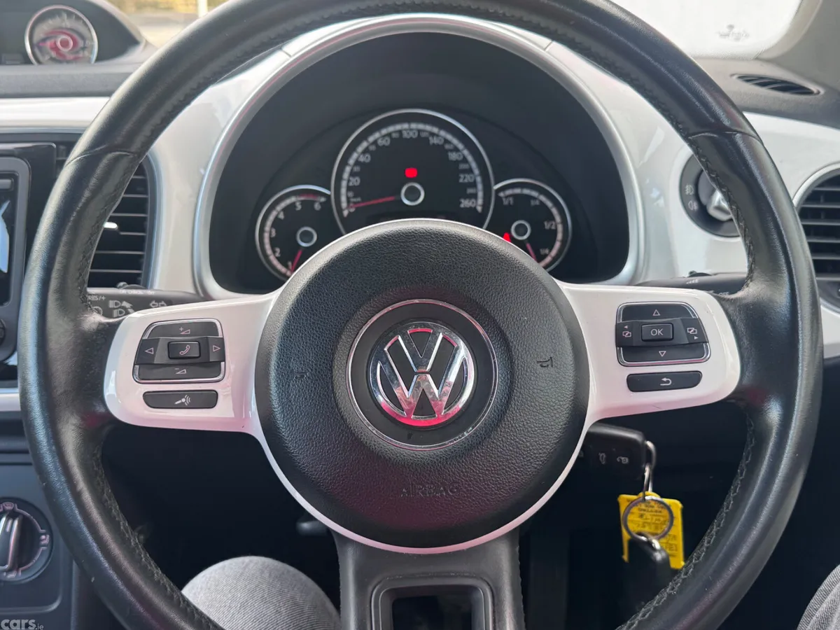 Volkswagen Beetle Hatchback, Diesel, 2013, White