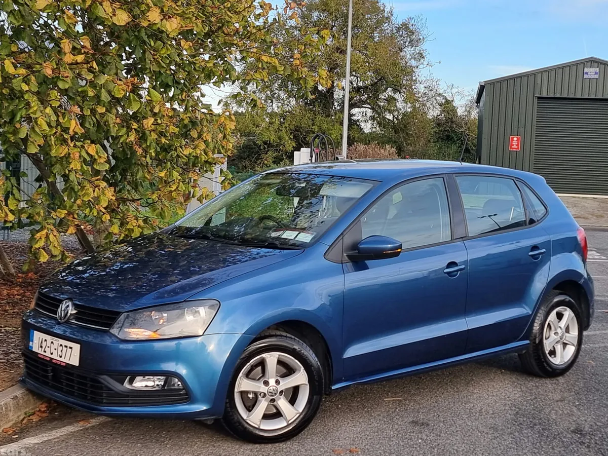 Volkswagen Polo Hatchback, Petrol, 2014, Green