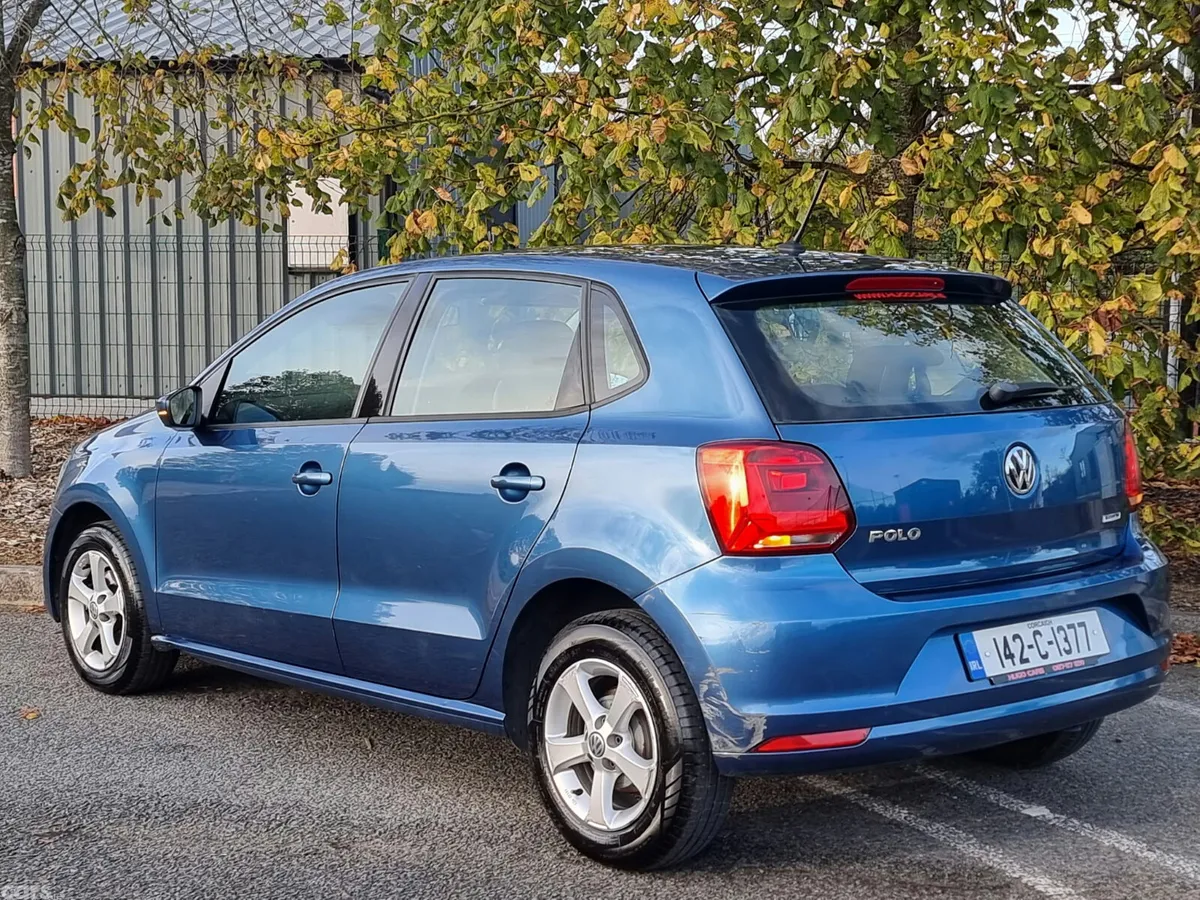 Volkswagen Polo Hatchback, Petrol, 2014, Green