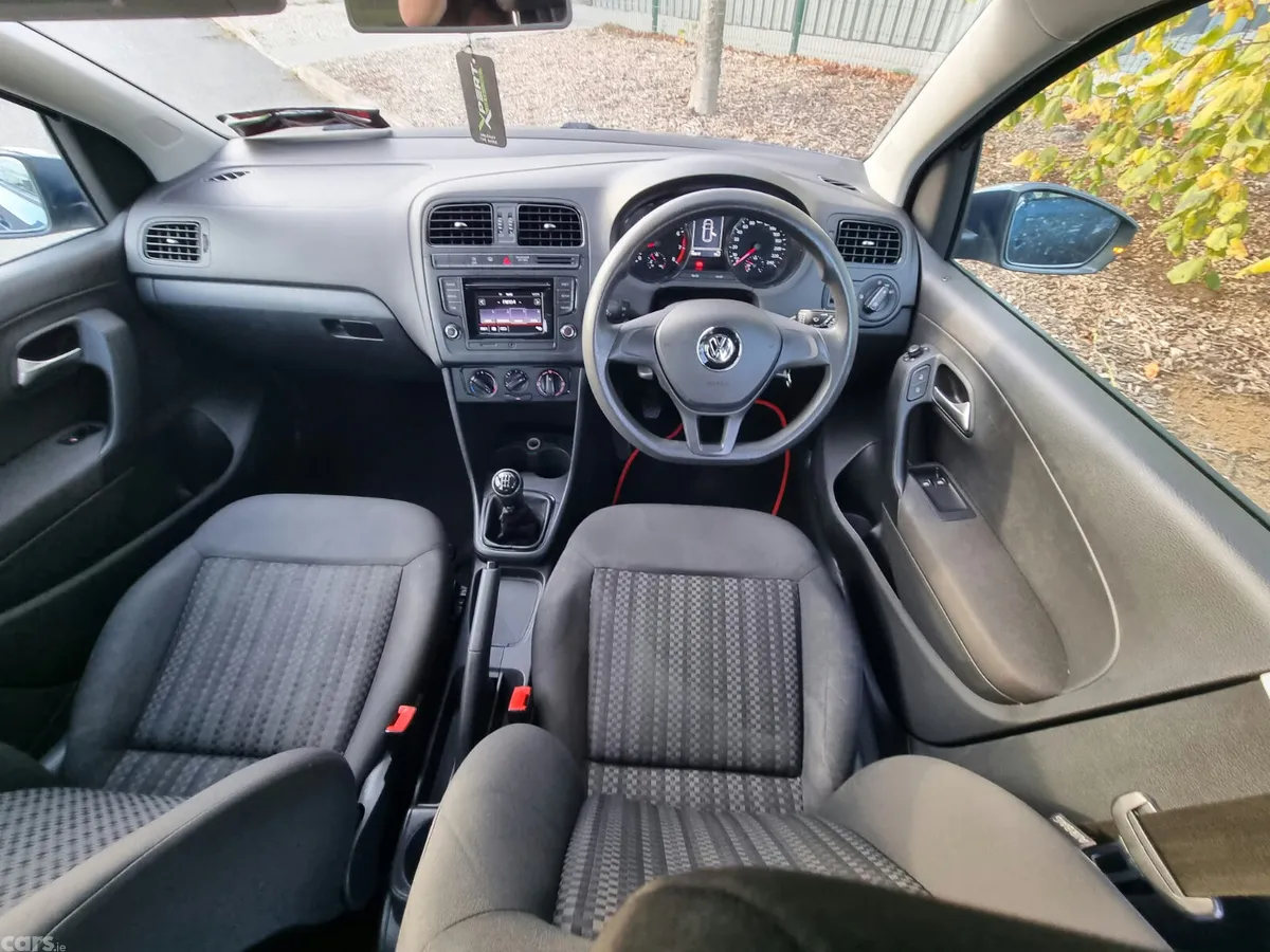 Volkswagen Polo Hatchback, Petrol, 2014, Green
