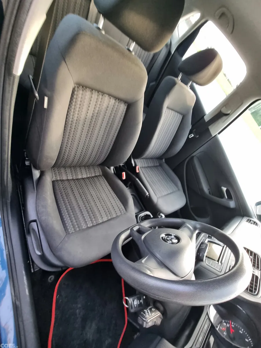 Volkswagen Polo Hatchback, Petrol, 2014, Green