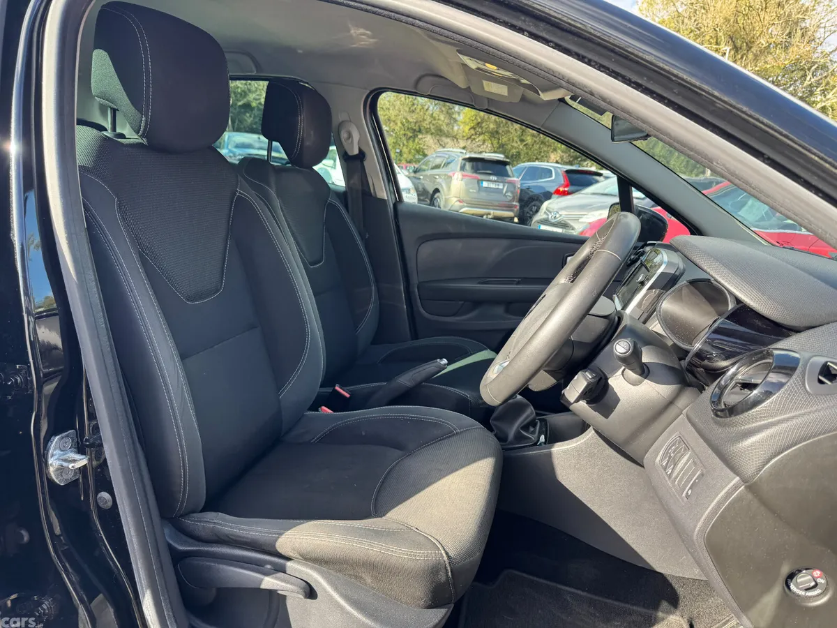 Renault Clio Hatchback, Diesel, 2019, Black