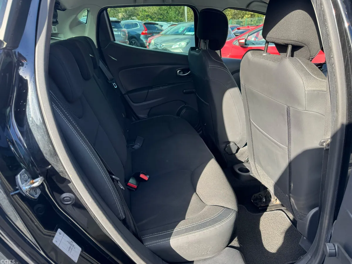 Renault Clio Hatchback, Diesel, 2019, Black
