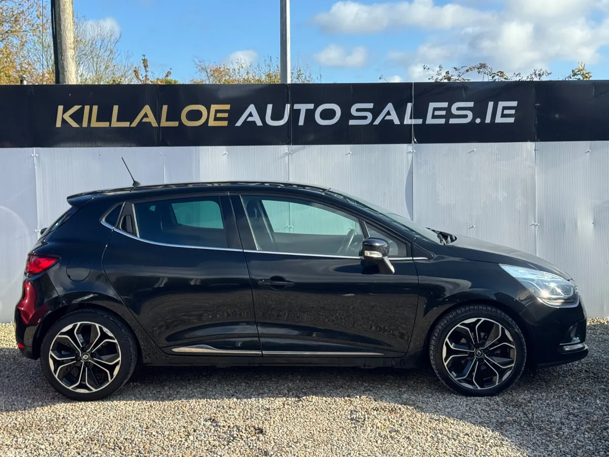 Renault Clio Hatchback, Diesel, 2019, Black