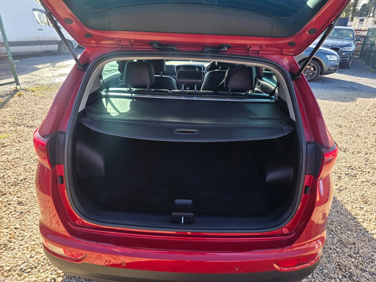 Kia Sportage SUV, Diesel, 2017, Red