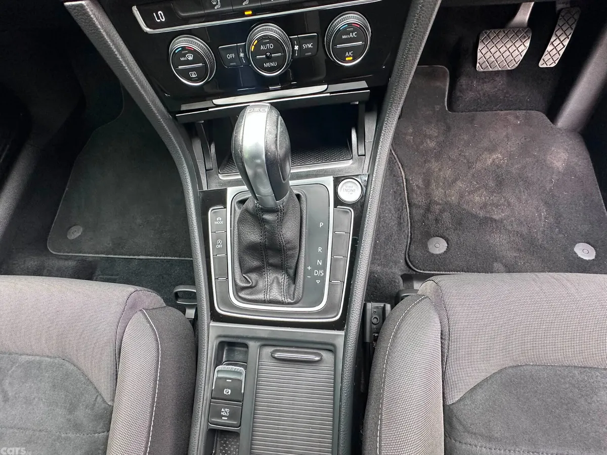 Volkswagen Golf Hatchback, Petrol, 2016, White