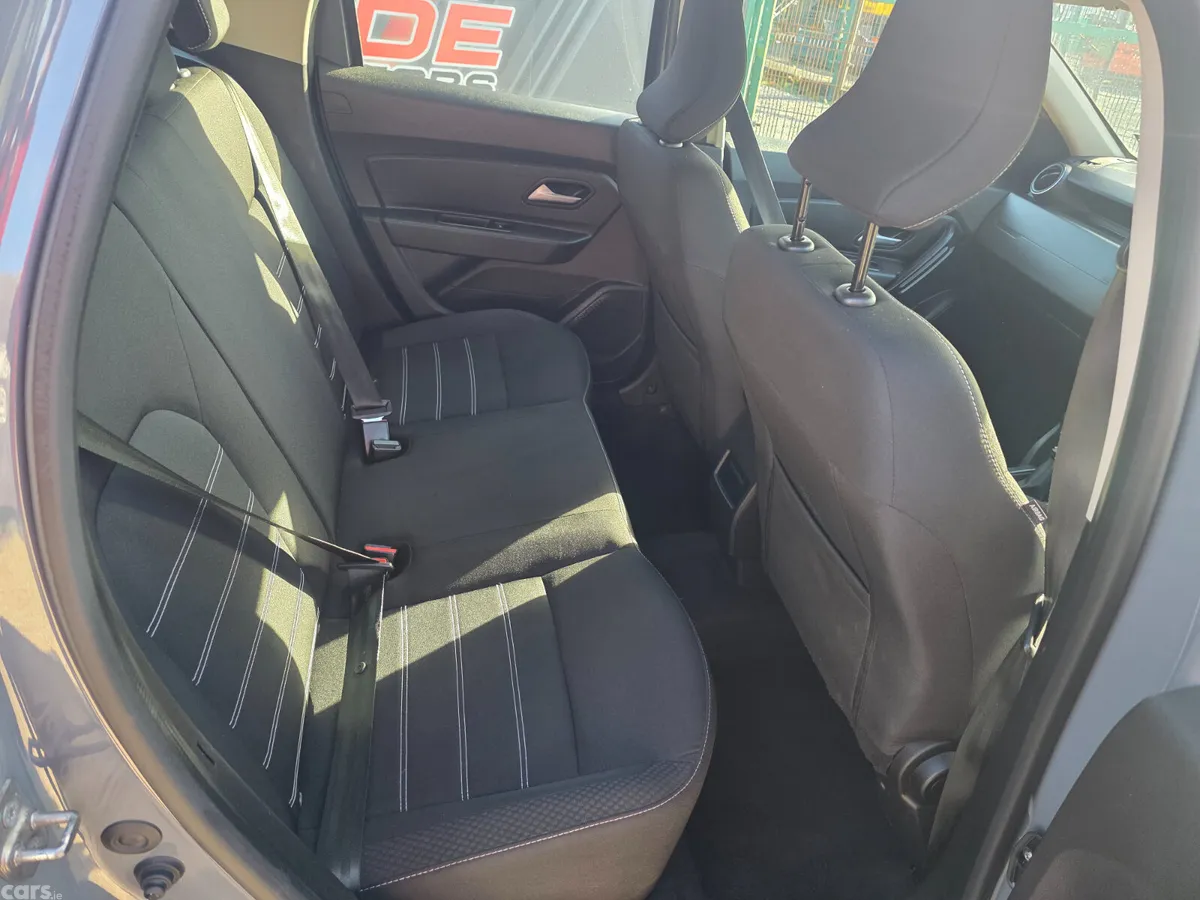 Dacia Duster SUV, Petrol, 2023, Grey