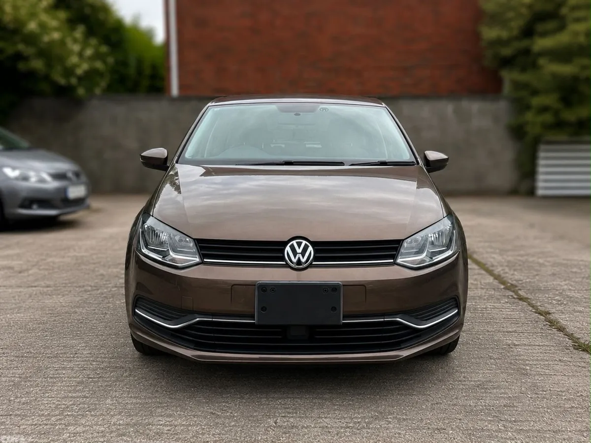 Volkswagen Polo Hatchback, Petrol, 2016, Brown