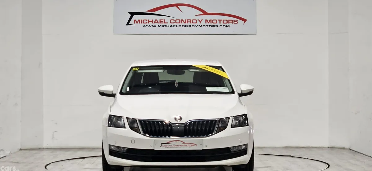 Skoda Octavia Hatchback, Diesel, 2018, White