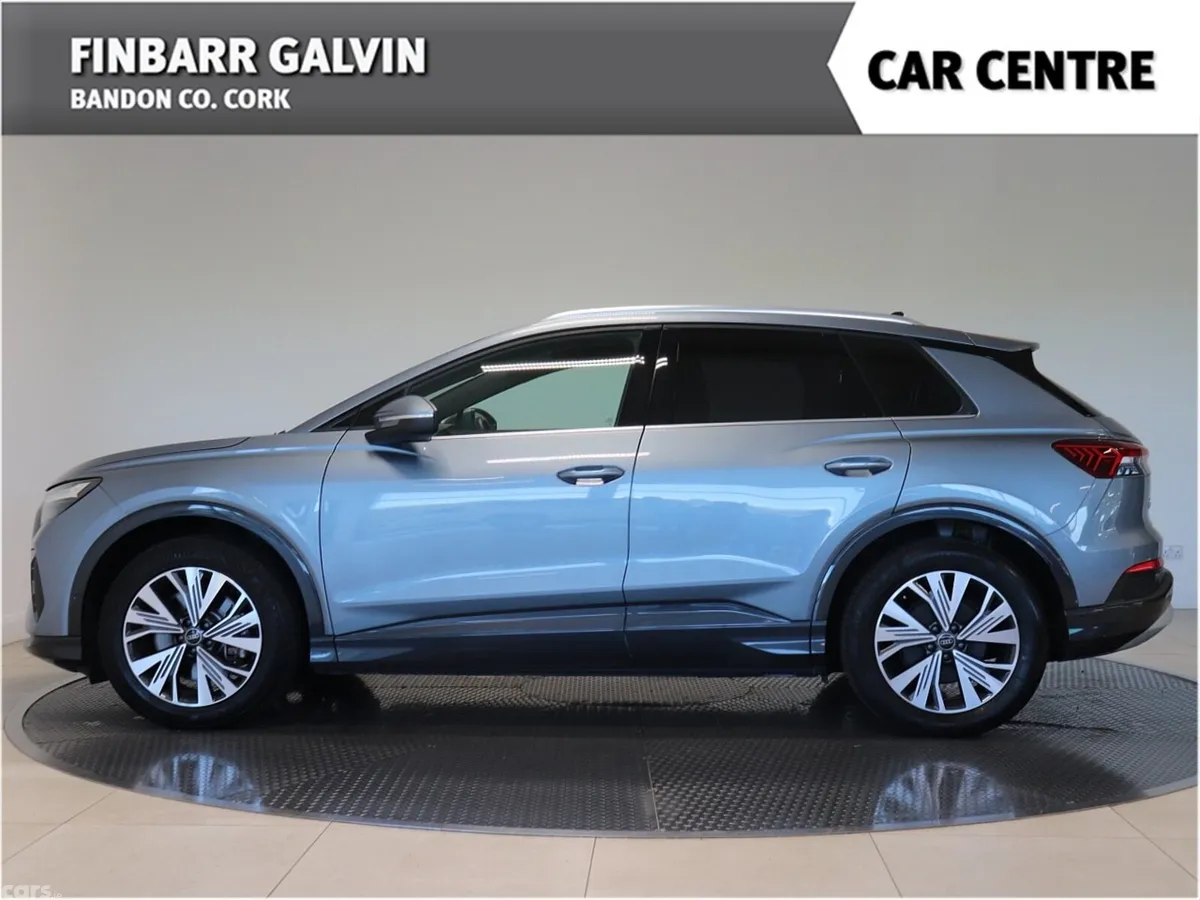 Audi Q4 e-tron Estate/Jeep, Electric, 2023, Blue