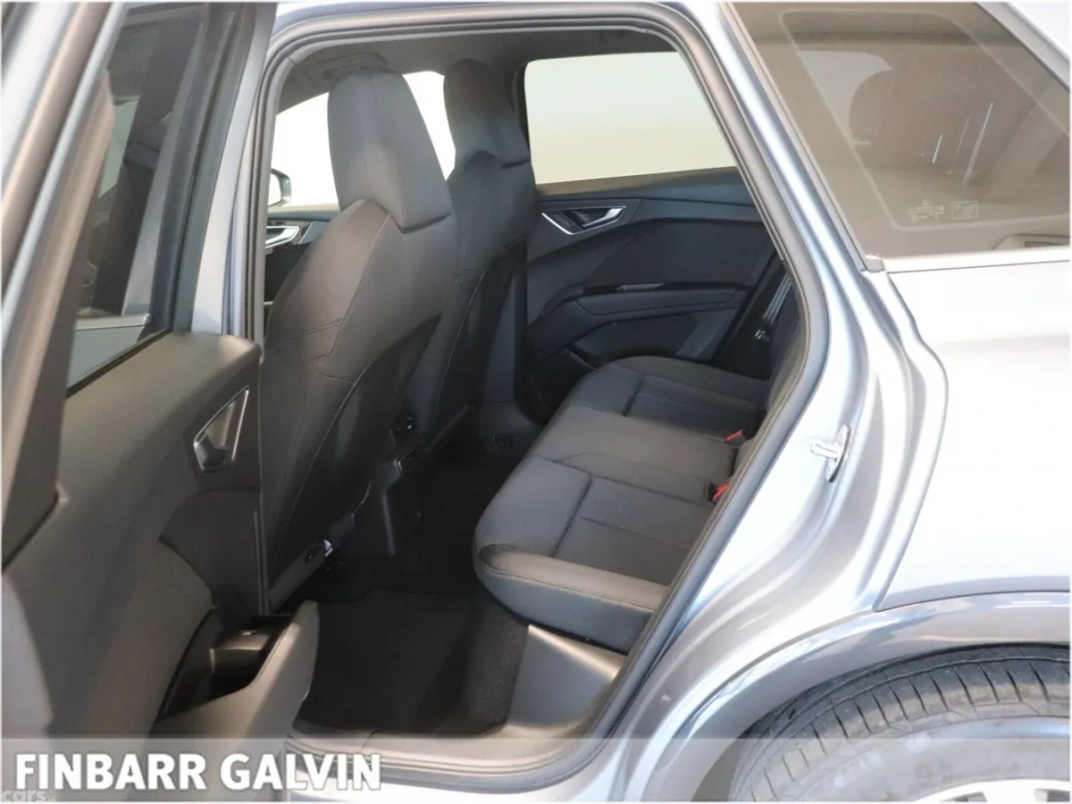 Audi Q4 e-tron Estate/Jeep, Electric, 2023, Blue