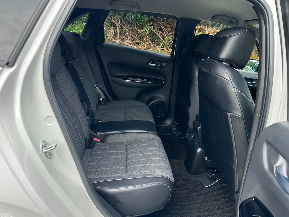 Honda Fit Hatchback, Petrol Hybrid, 2021, White