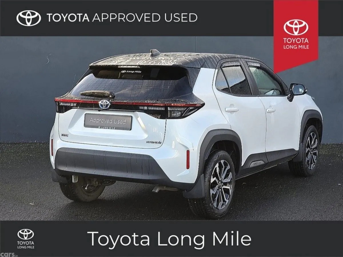 Toyota Yaris Cross SUV, Petrol Hybrid, 2023, White