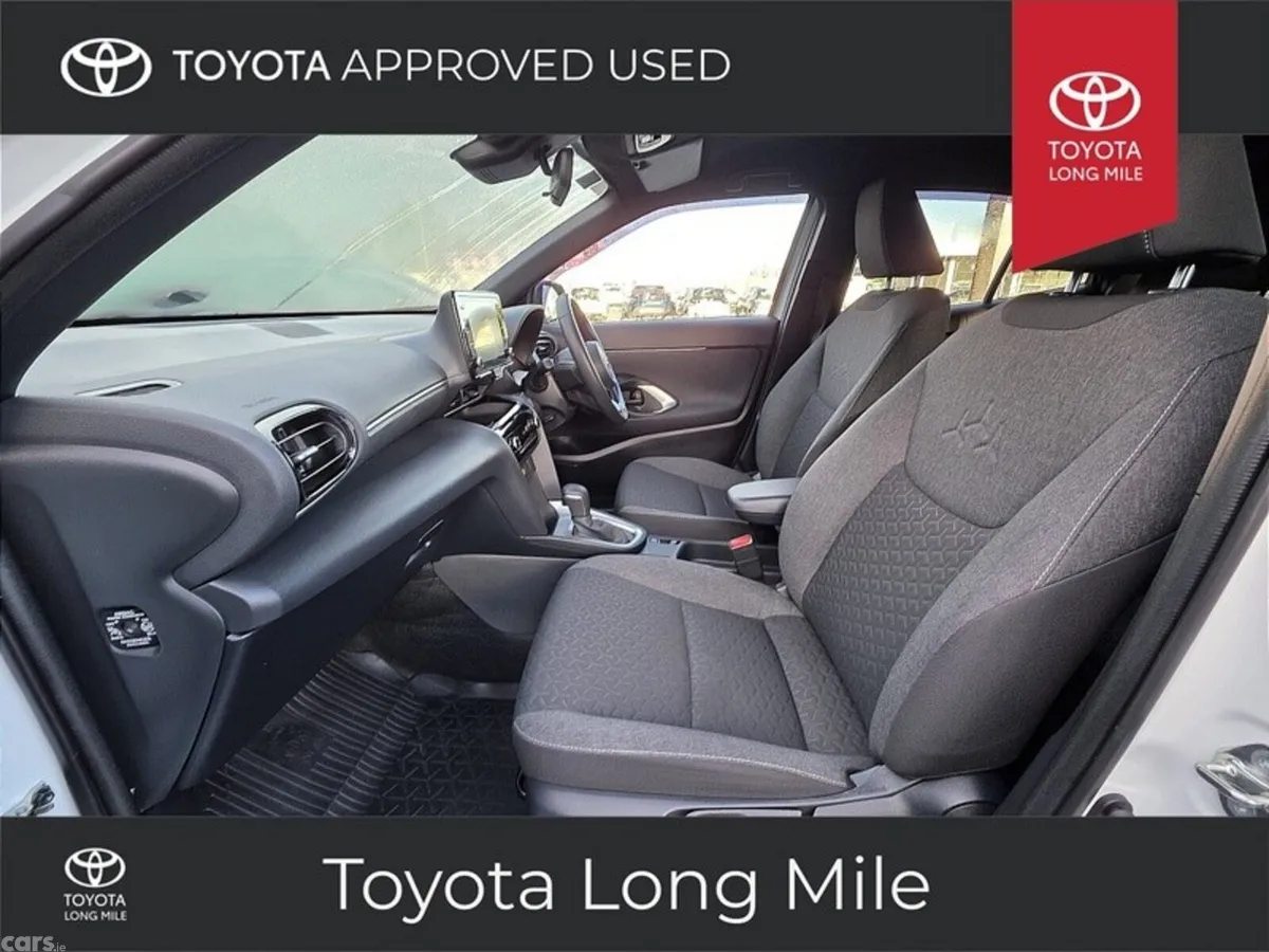 Toyota Yaris Cross SUV, Petrol Hybrid, 2023, White