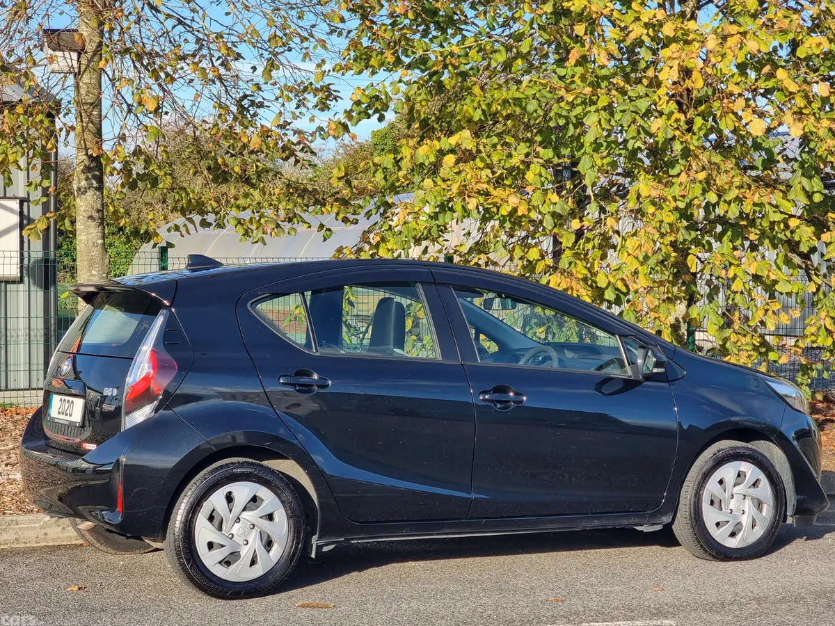 Toyota Aqua Hatchback, Petrol Hybrid, 2020, Black