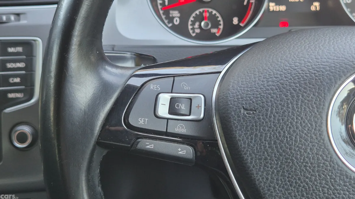 Volkswagen Golf Estate, Petrol, 2016, Red