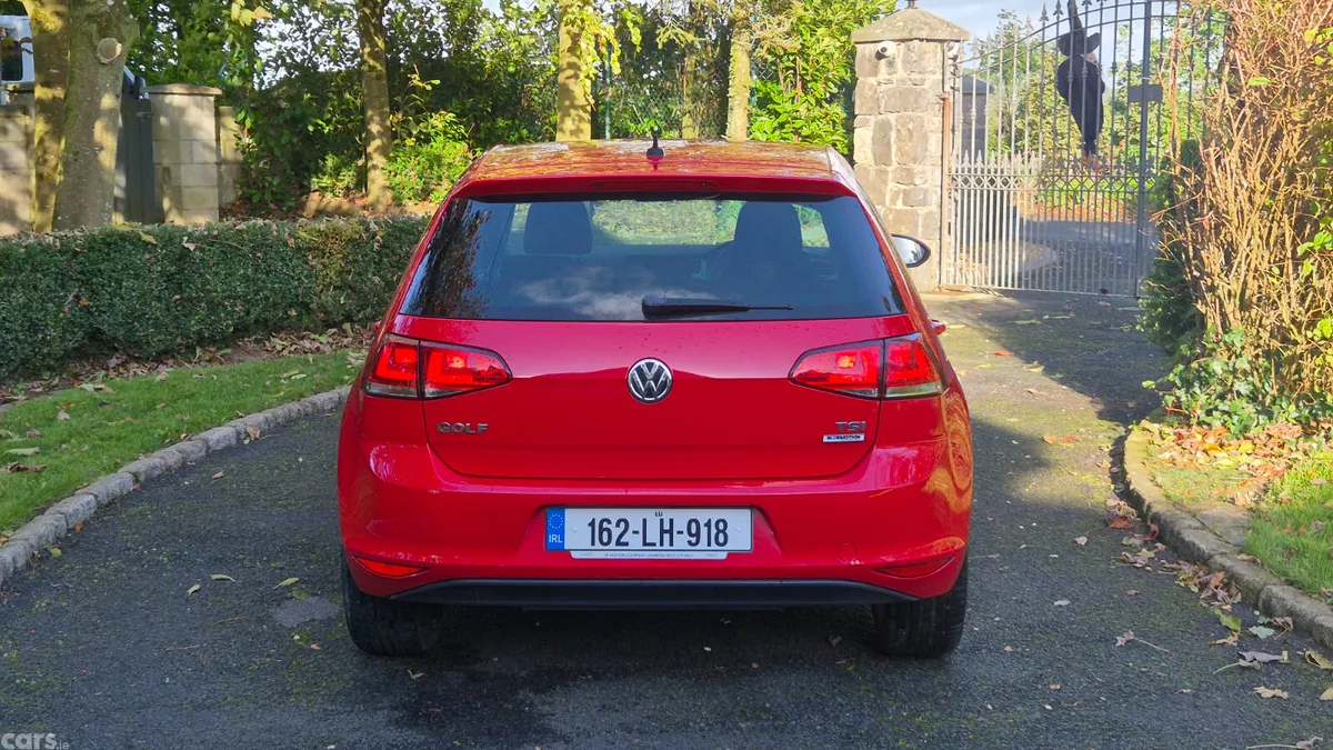 Volkswagen Golf Estate, Petrol, 2016, Red