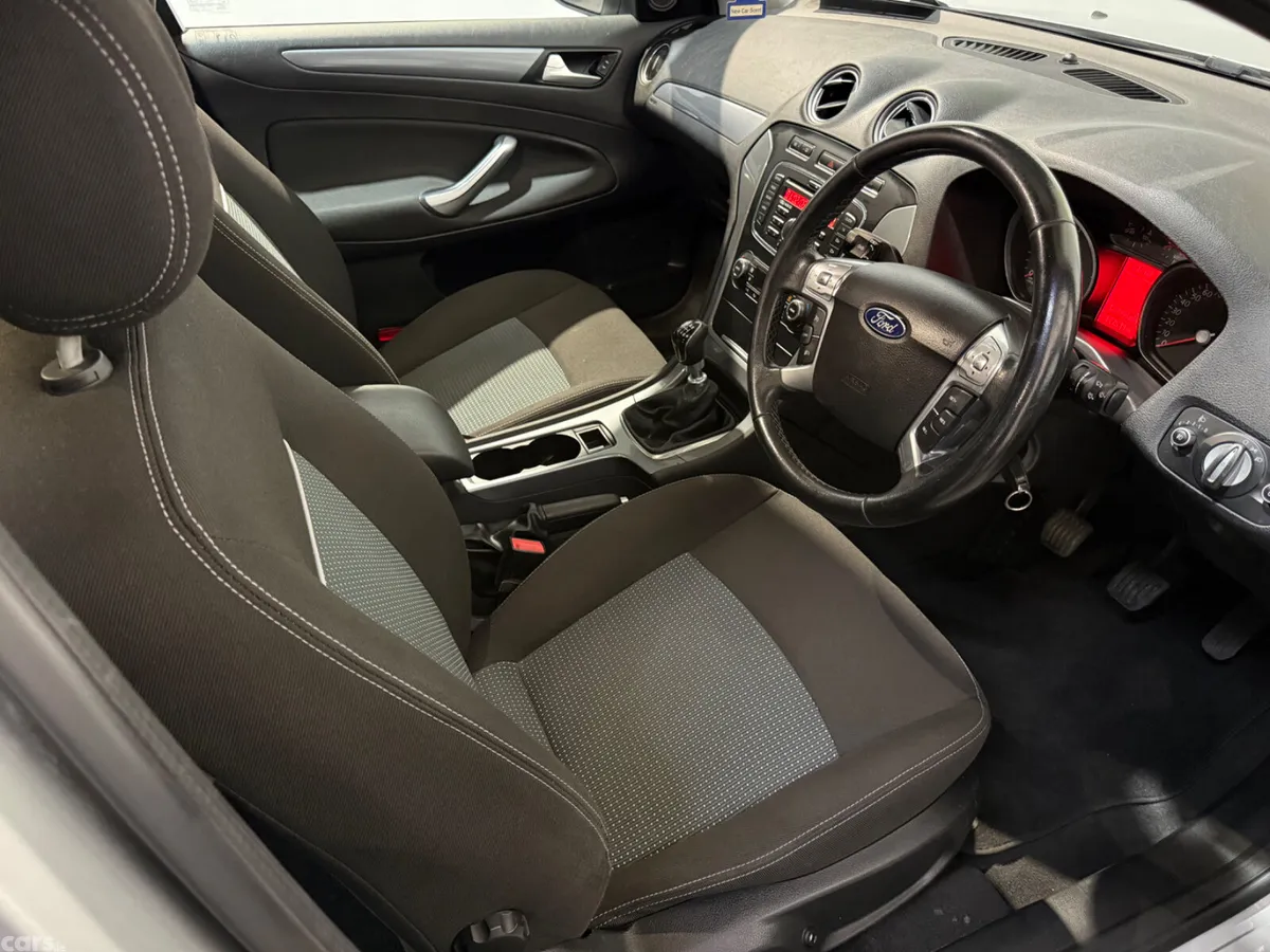 Ford Mondeo Hatchback, Diesel, 2012, Silver