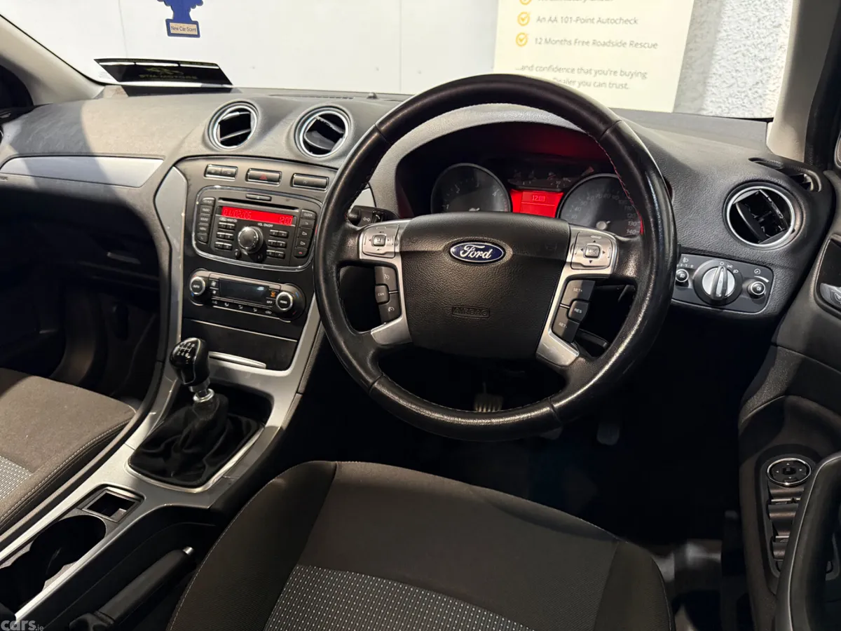 Ford Mondeo Hatchback, Diesel, 2012, Silver