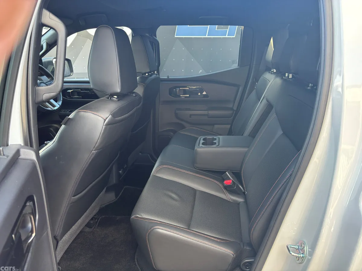 Mitsubishi L200 Pick Up, Diesel, 2024, White