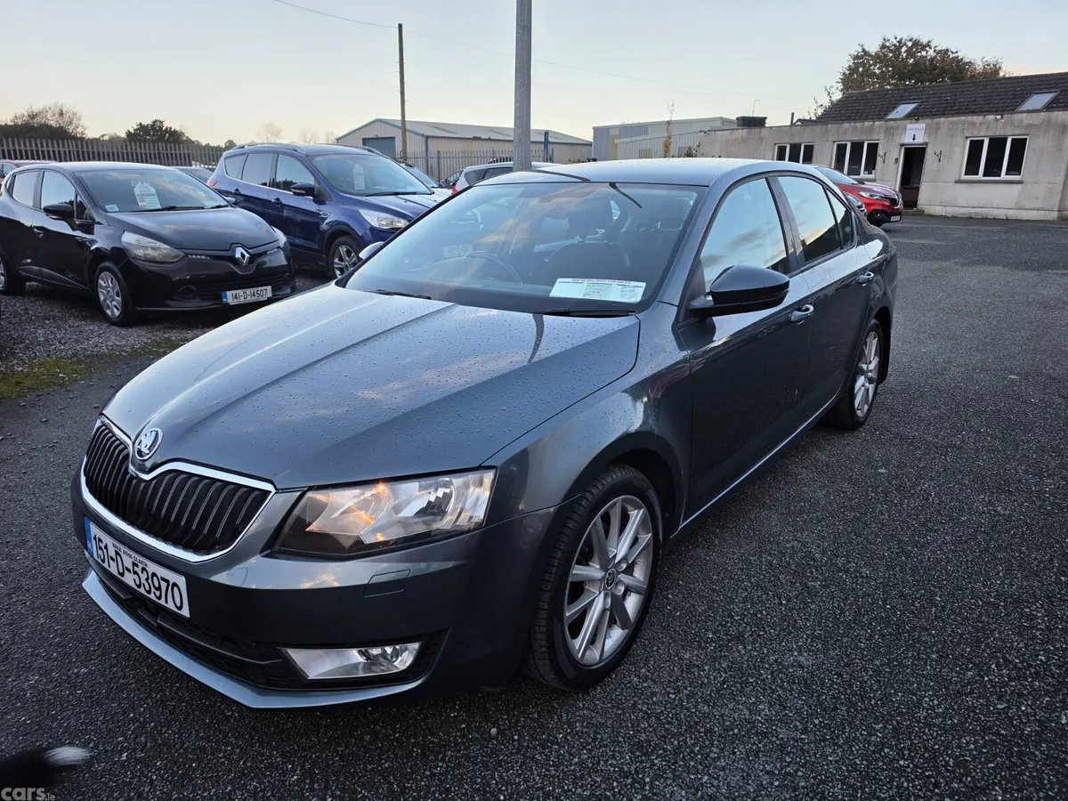Skoda Octavia Hatchback, Petrol, 2015, Grey