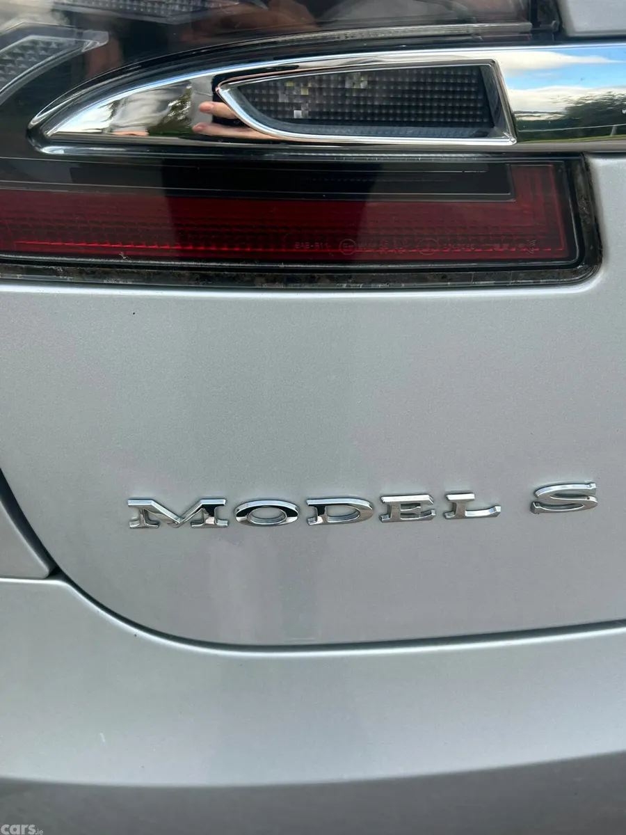 Tesla Model S Hatchback, Electric, 2018, Grey