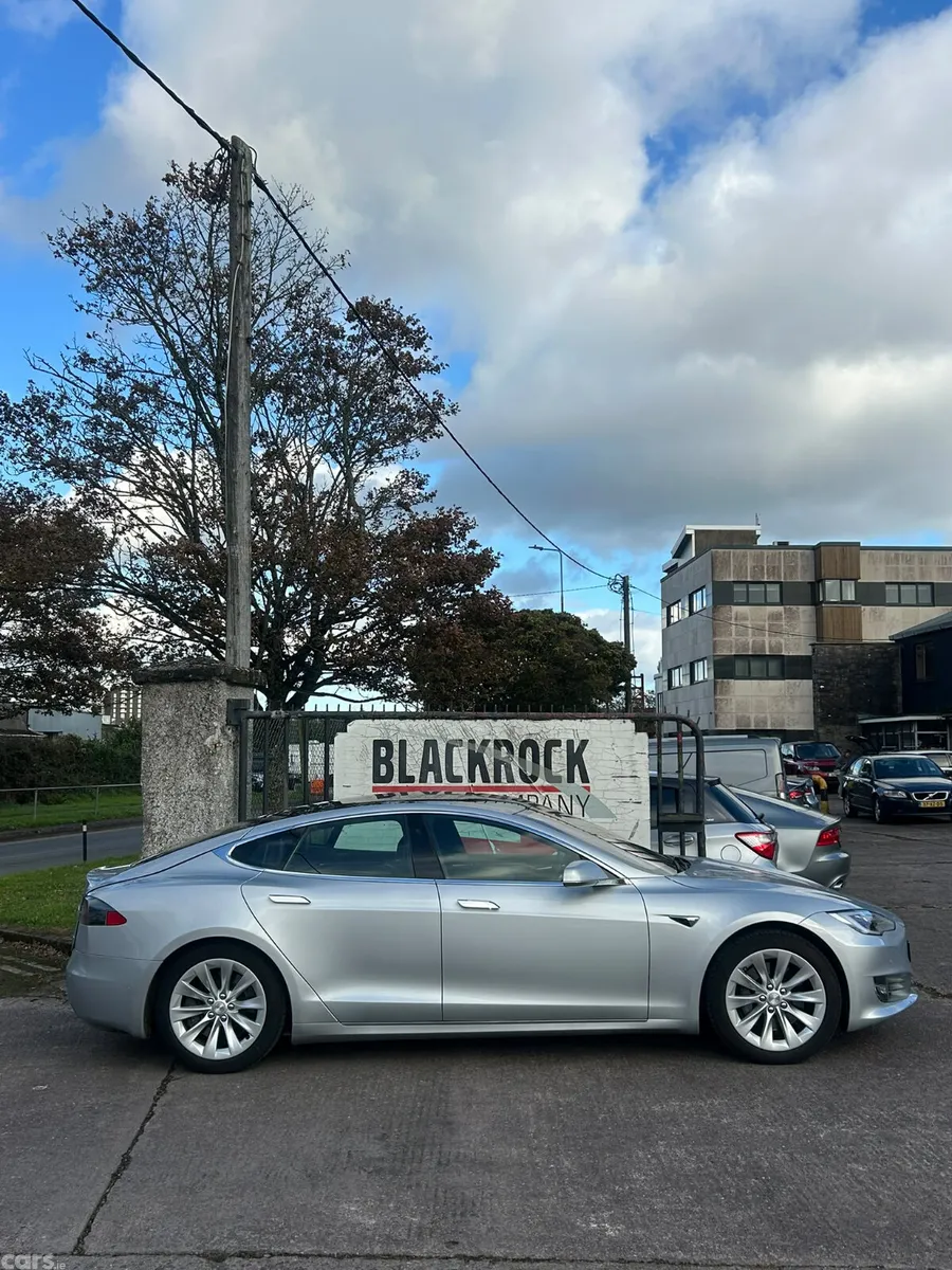 Tesla Model S Hatchback, Electric, 2018, Grey