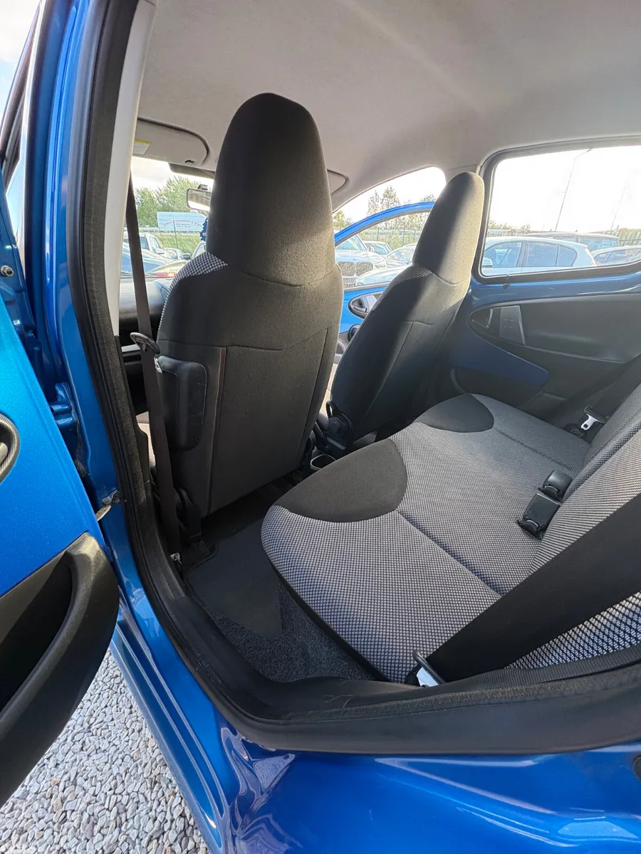 Toyota Aygo Hatchback, Petrol, 2012, Blue