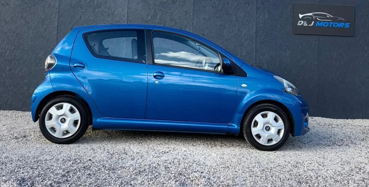 Toyota Aygo Hatchback, Petrol, 2012, Blue