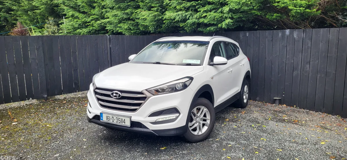 Hyundai Tucson SUV, Petrol, 2016, White