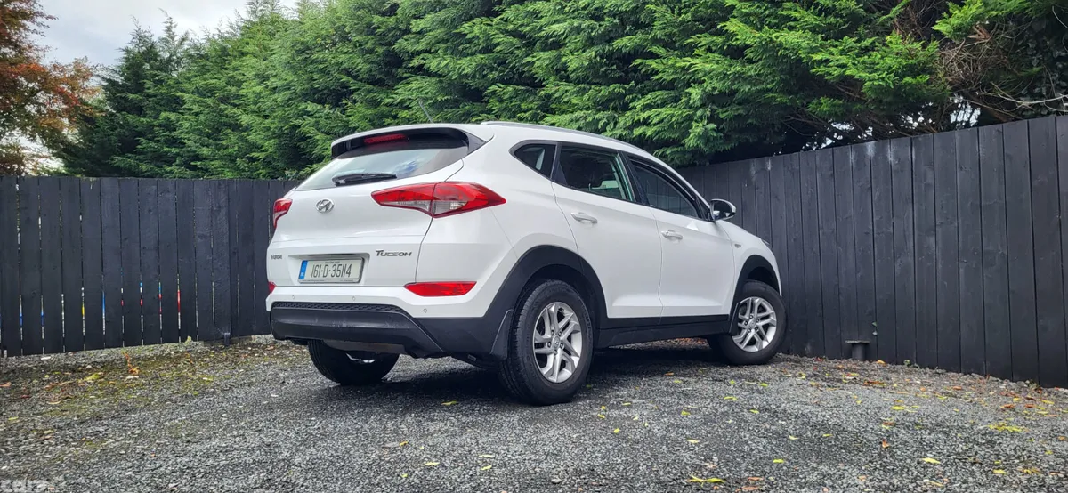 Hyundai Tucson SUV, Petrol, 2016, White