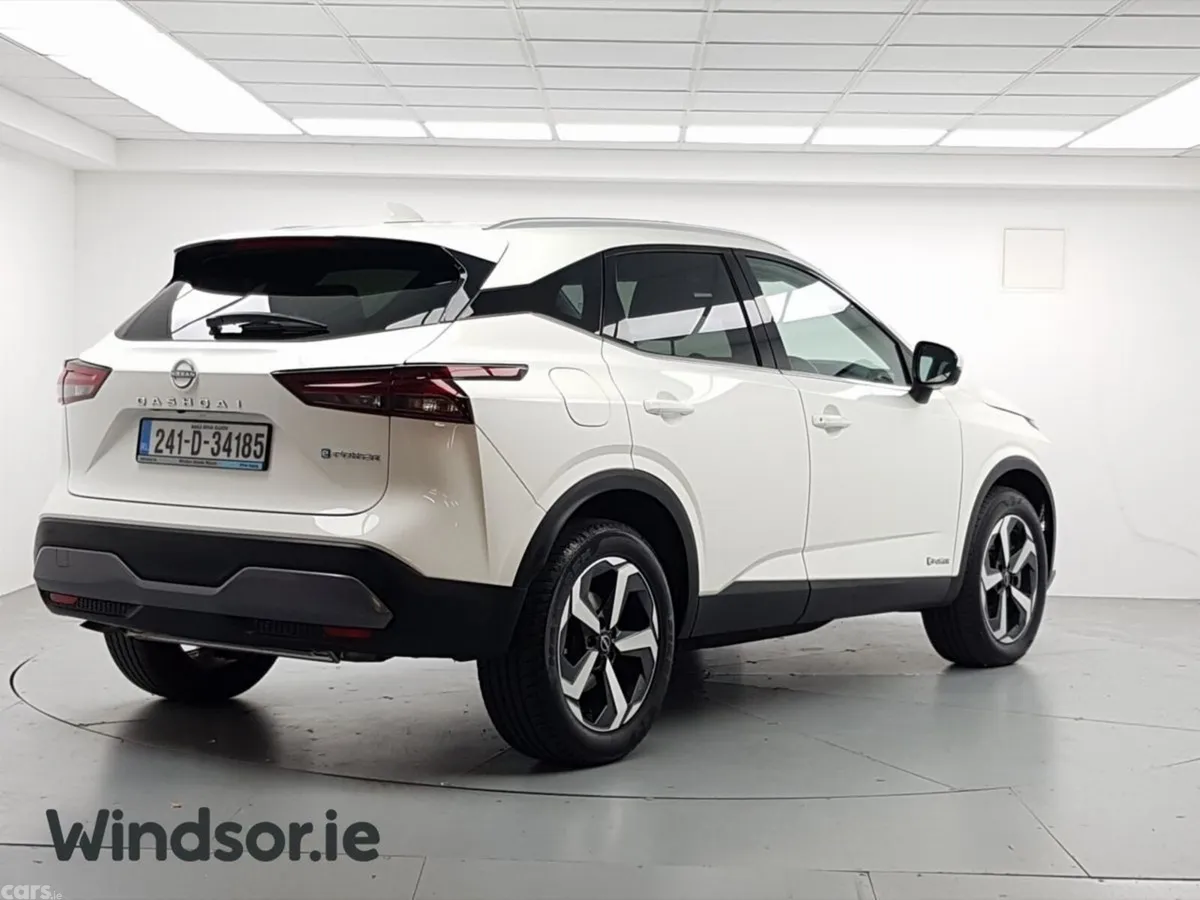 Nissan Qashqai MPV, Petrol, 2024, White