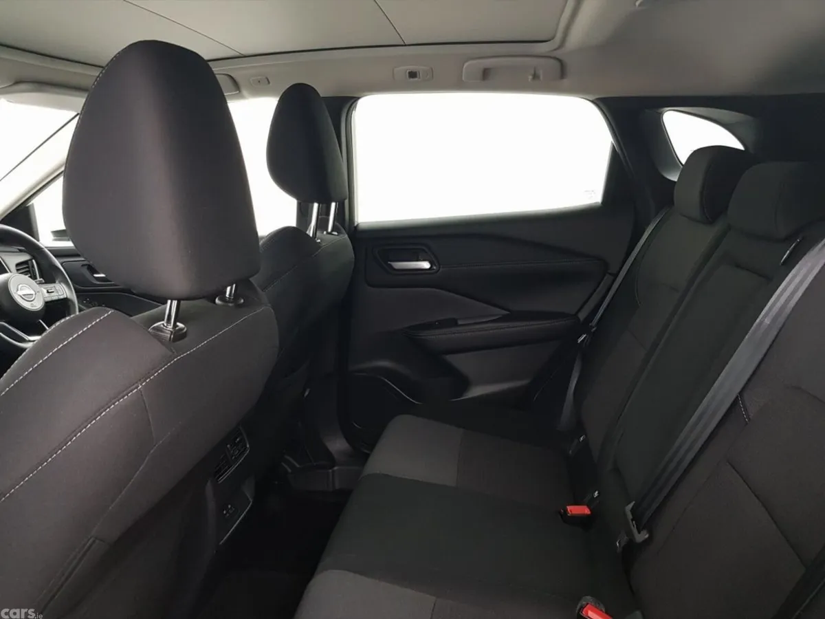 Nissan Qashqai MPV, Petrol, 2024, White