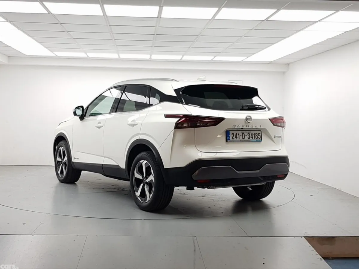 Nissan Qashqai MPV, Petrol, 2024, White