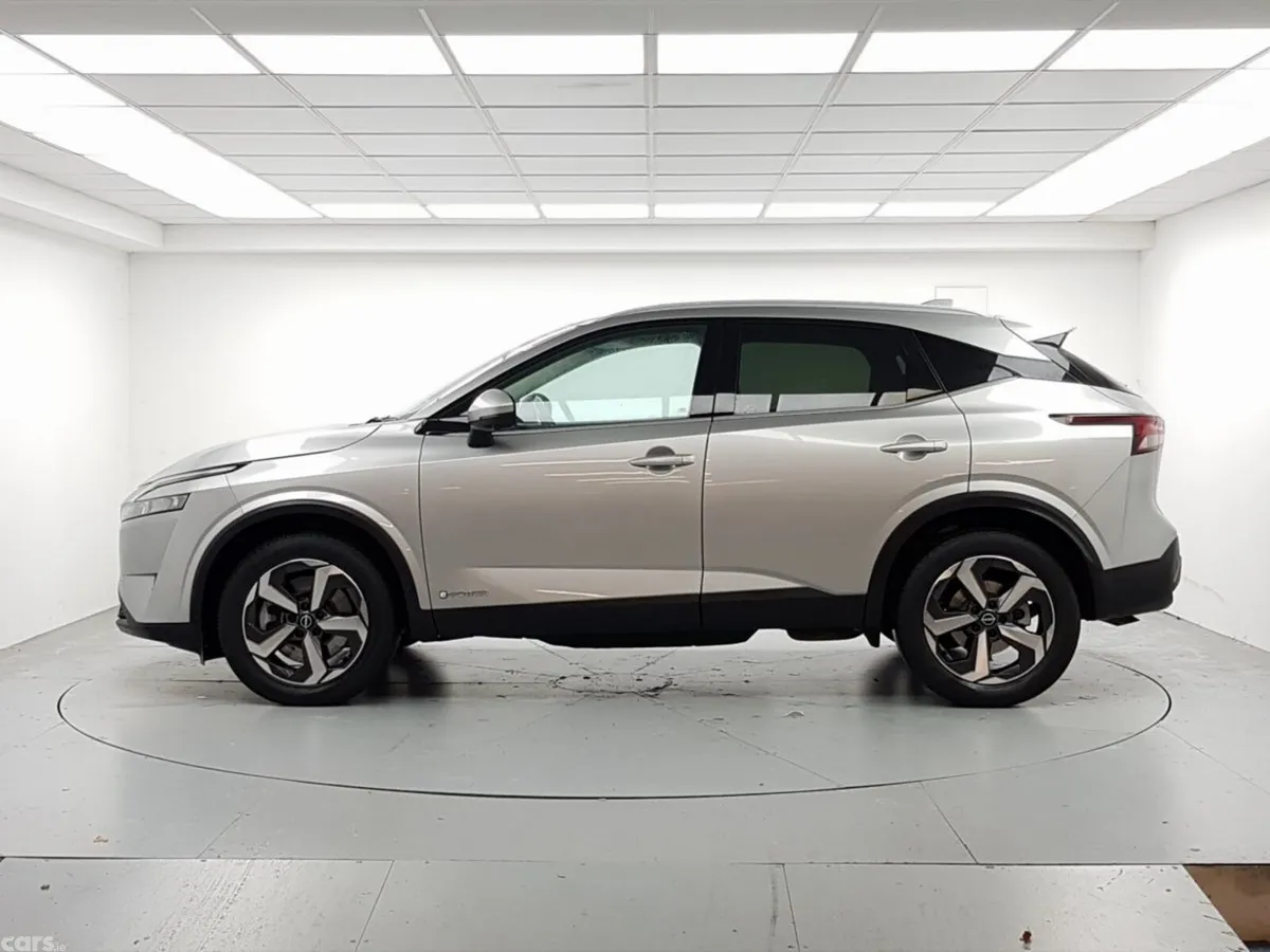 Nissan Qashqai MPV, Petrol, 2024, Grey