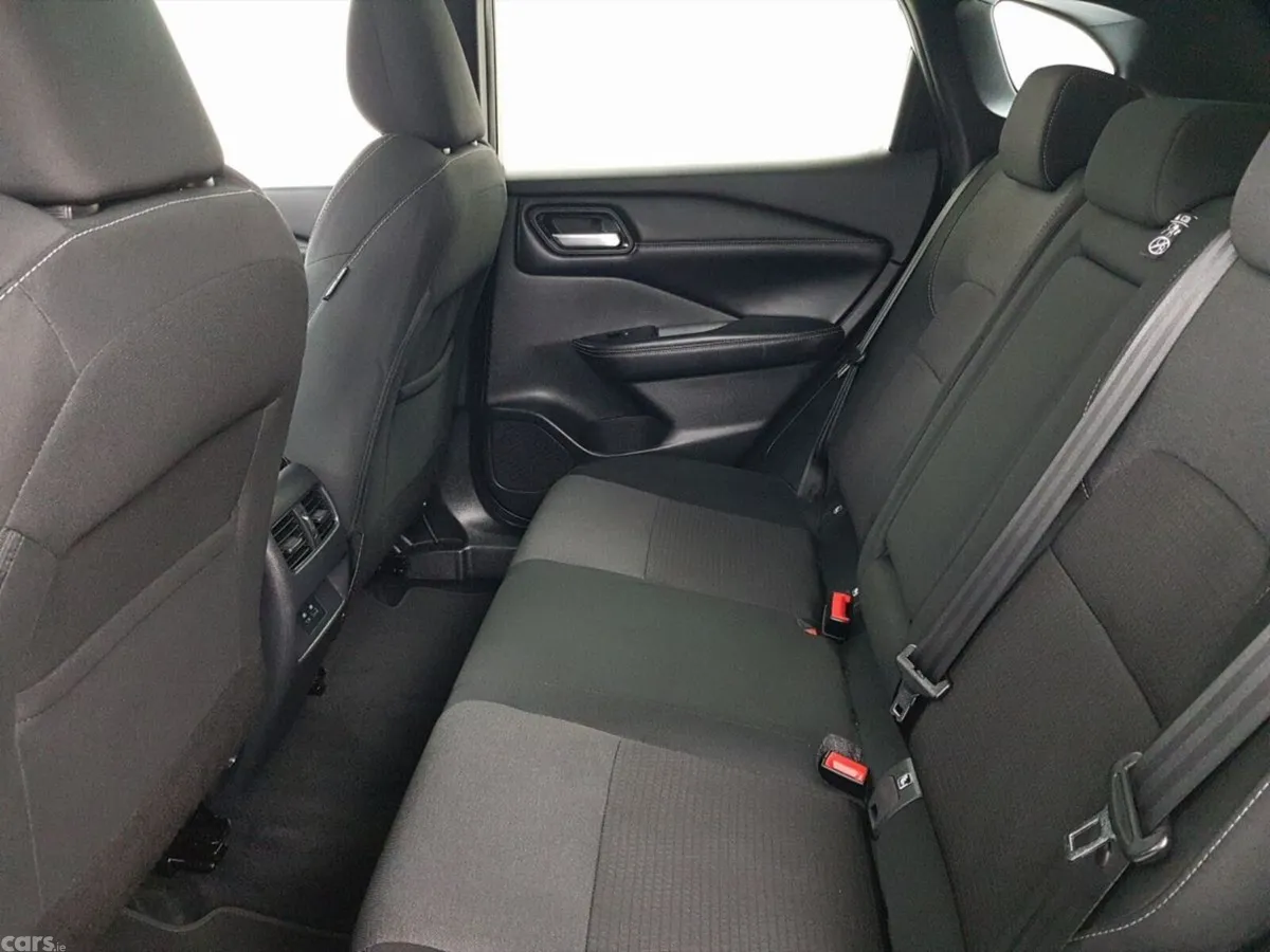 Nissan Qashqai MPV, Petrol, 2024, Grey
