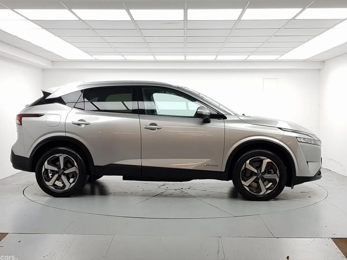Nissan Qashqai MPV, Petrol, 2024, Grey