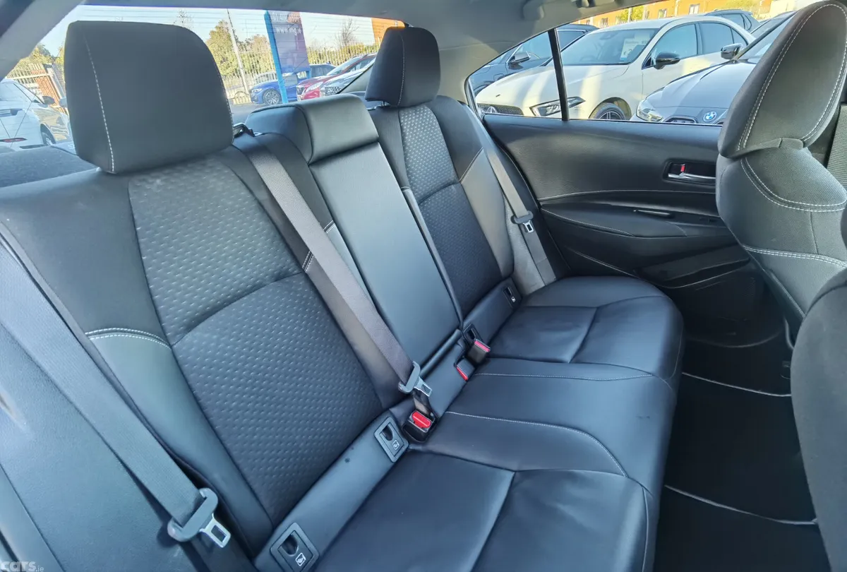 Toyota Corolla Saloon, Petrol Hybrid, 2023, Grey