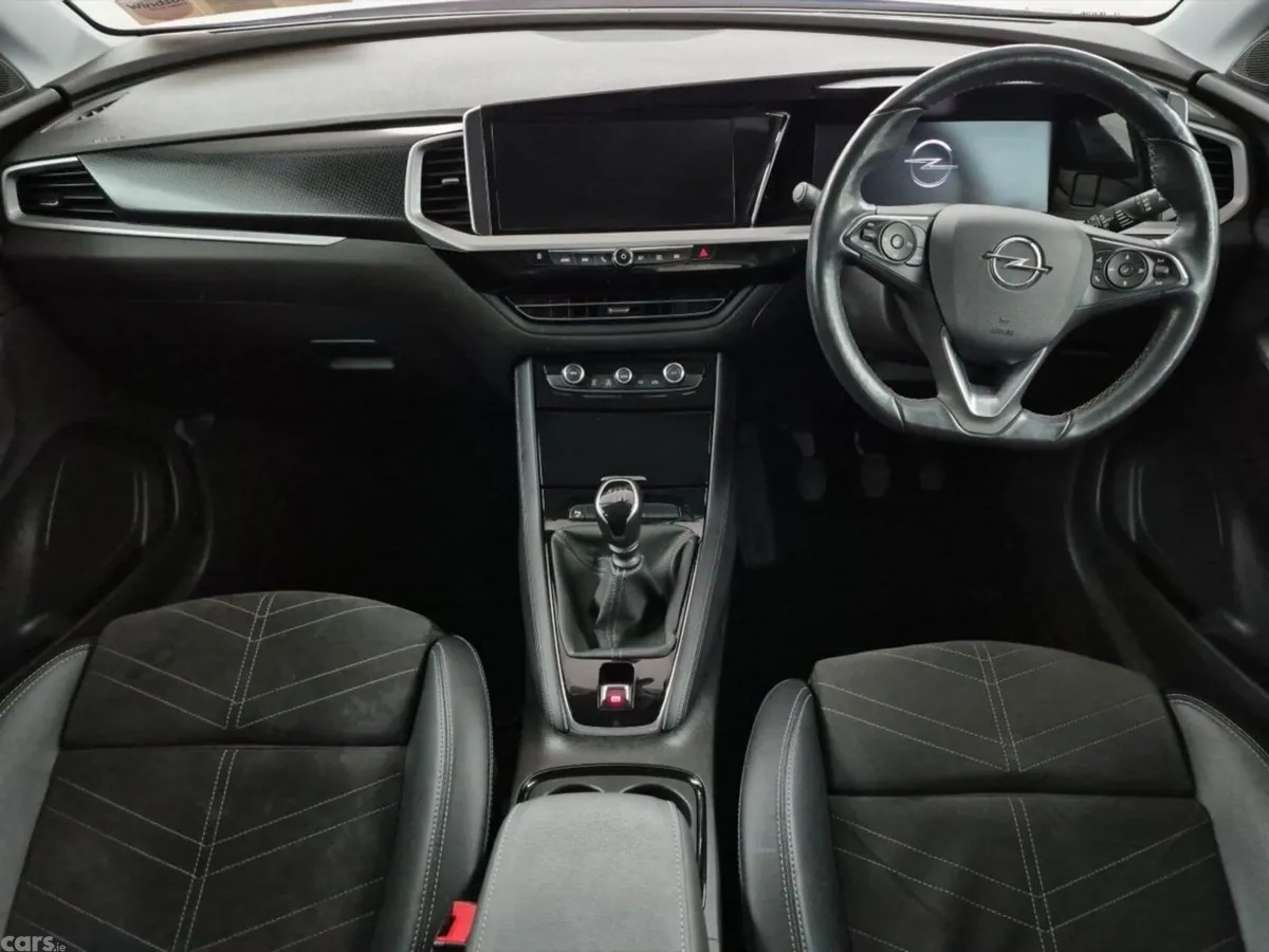 Opel Grandland SUV, Petrol, 2022, Red