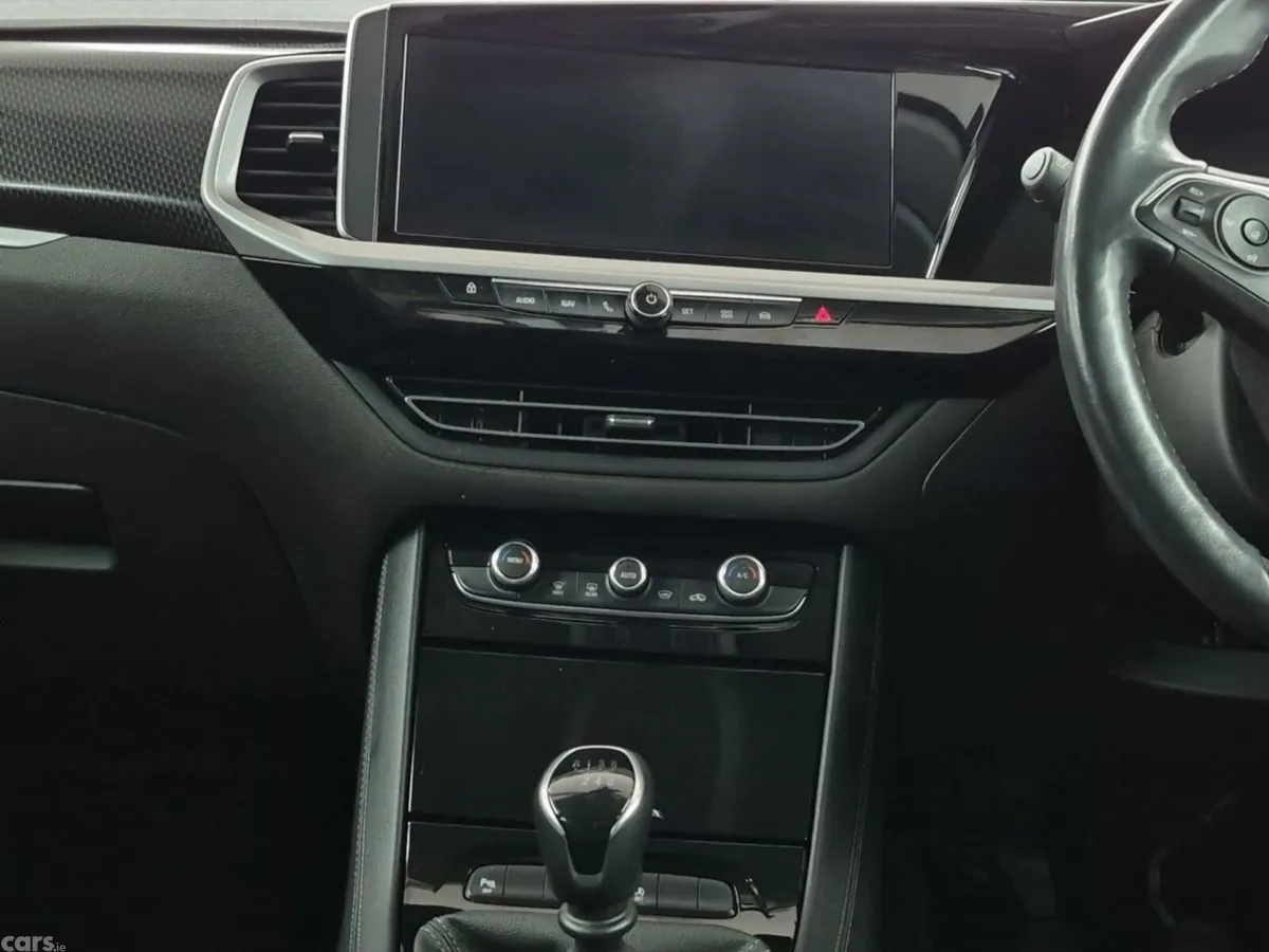 Opel Grandland SUV, Petrol, 2022, Red