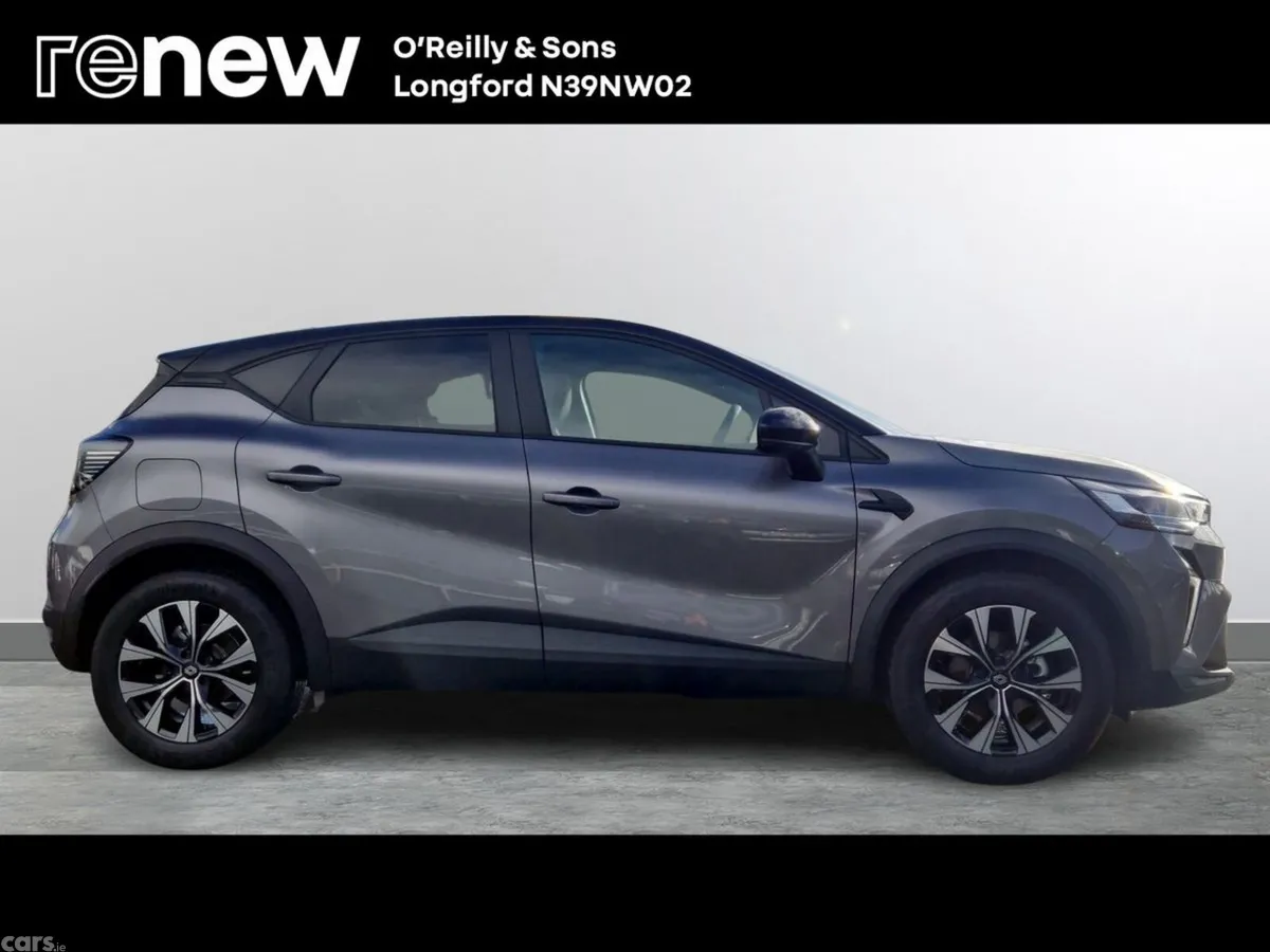 Renault Captur SUV, Petrol, 2027, Grey