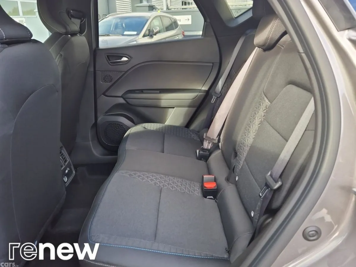 Renault Captur SUV, Petrol, 2027, Grey