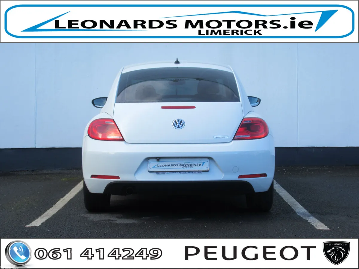 Volkswagen Beetle Hatchback, Petrol, 2014, White