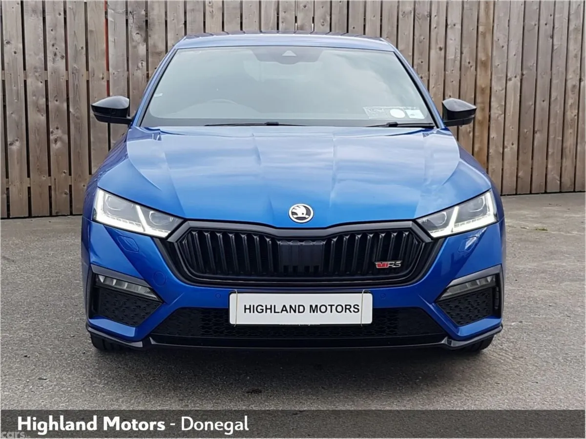 Skoda Octavia Hatchback, Petrol Plug-in Hybrid, 2022, Blue