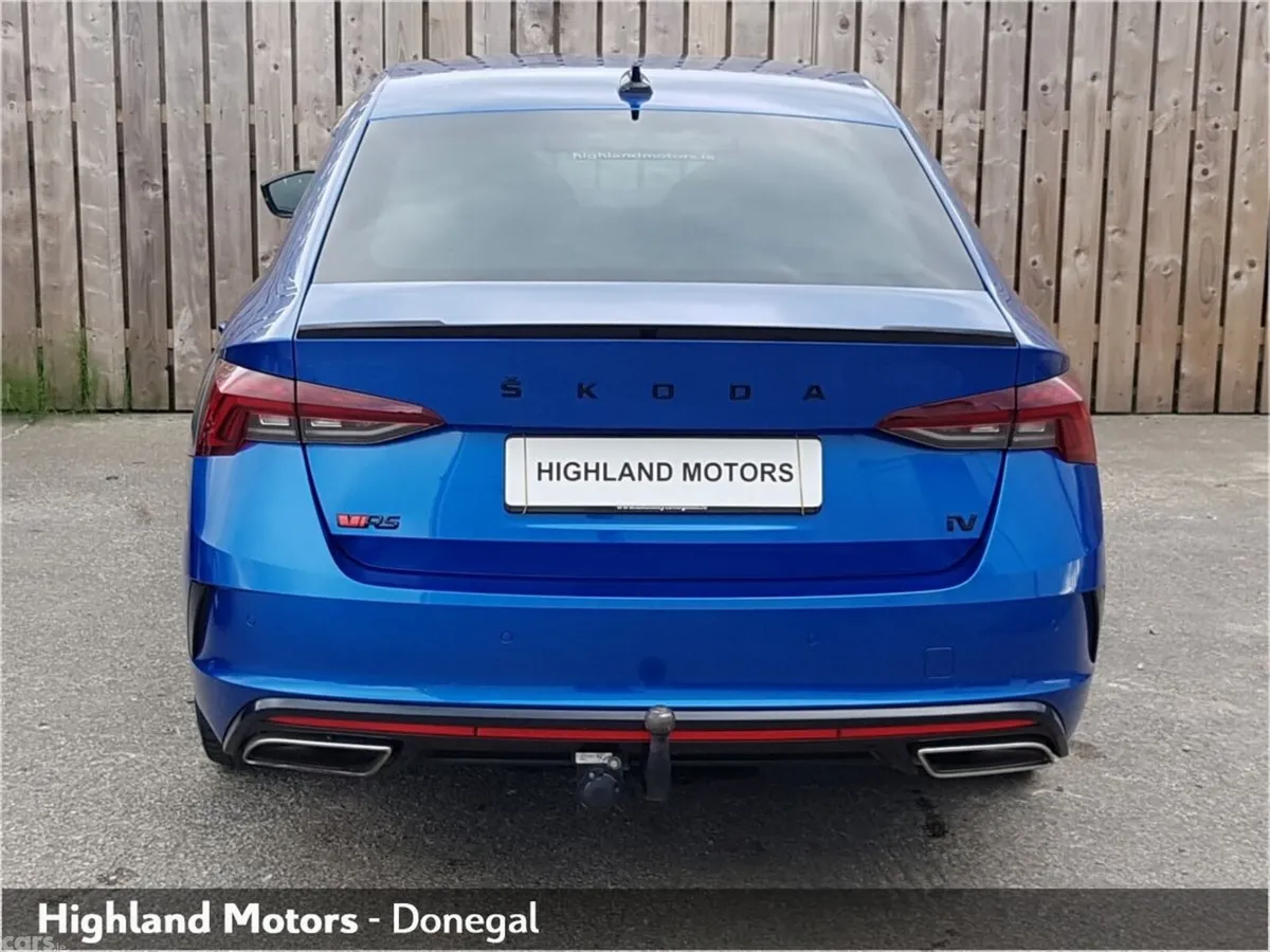 Skoda Octavia Hatchback, Petrol Plug-in Hybrid, 2022, Blue