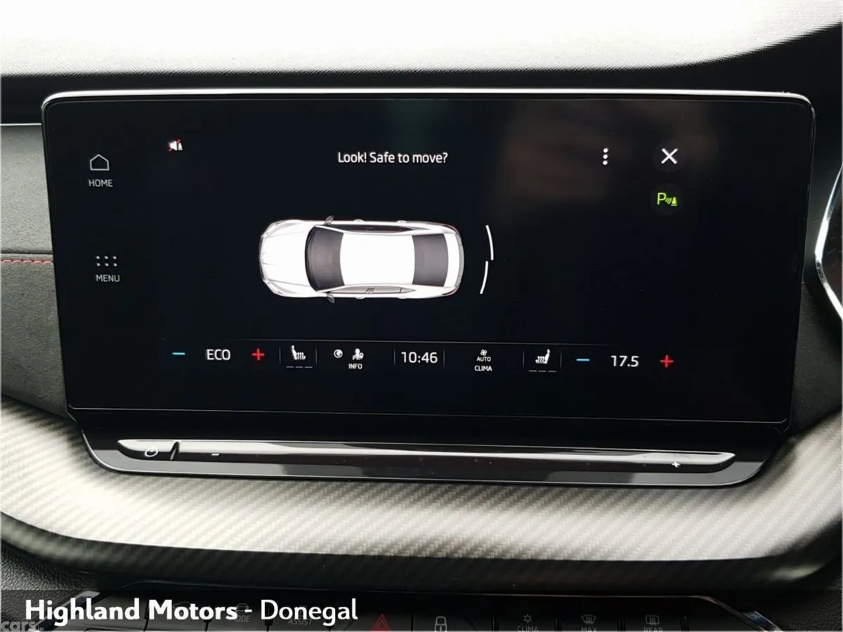 Skoda Octavia Hatchback, Petrol Plug-in Hybrid, 2022, Blue